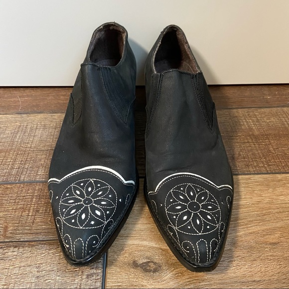 Guess Vintage 90s Black and White Ankle Booties Size 7.5 - Picture 3 of 13